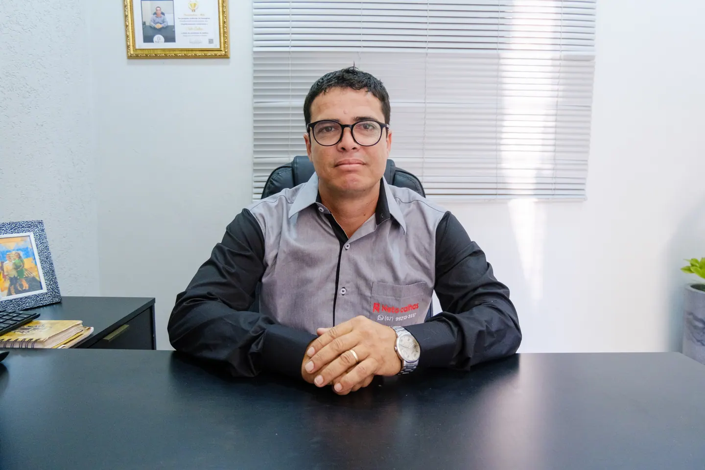 Fundador da Neto Calhas no escritório em Dourados MS